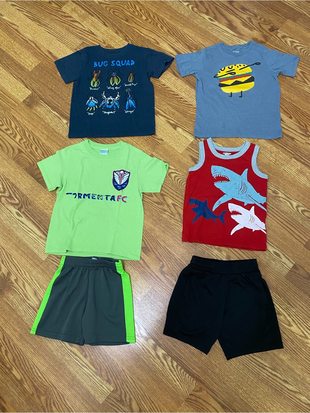 Boys summer clothes bundle of 26 pcs 4T-5T mostly 5T SMOKE & PET FREE - Picture 7 of 7